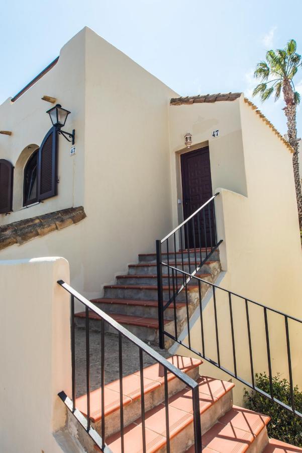 Luxurioese Und Grossraeumige Villa Mit Community Pool, Sicht Auf Das Mittelmeer Sowie Dem Mar Menor, La Manga Club Атамария Экстерьер фото