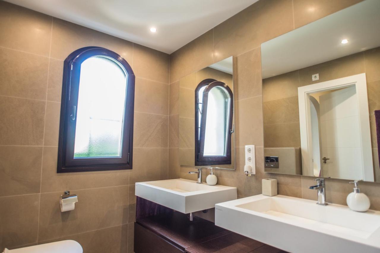Luxurioese Und Grossraeumige Villa Mit Community Pool, Sicht Auf Das Mittelmeer Sowie Dem Mar Menor, La Manga Club Атамария Экстерьер фото